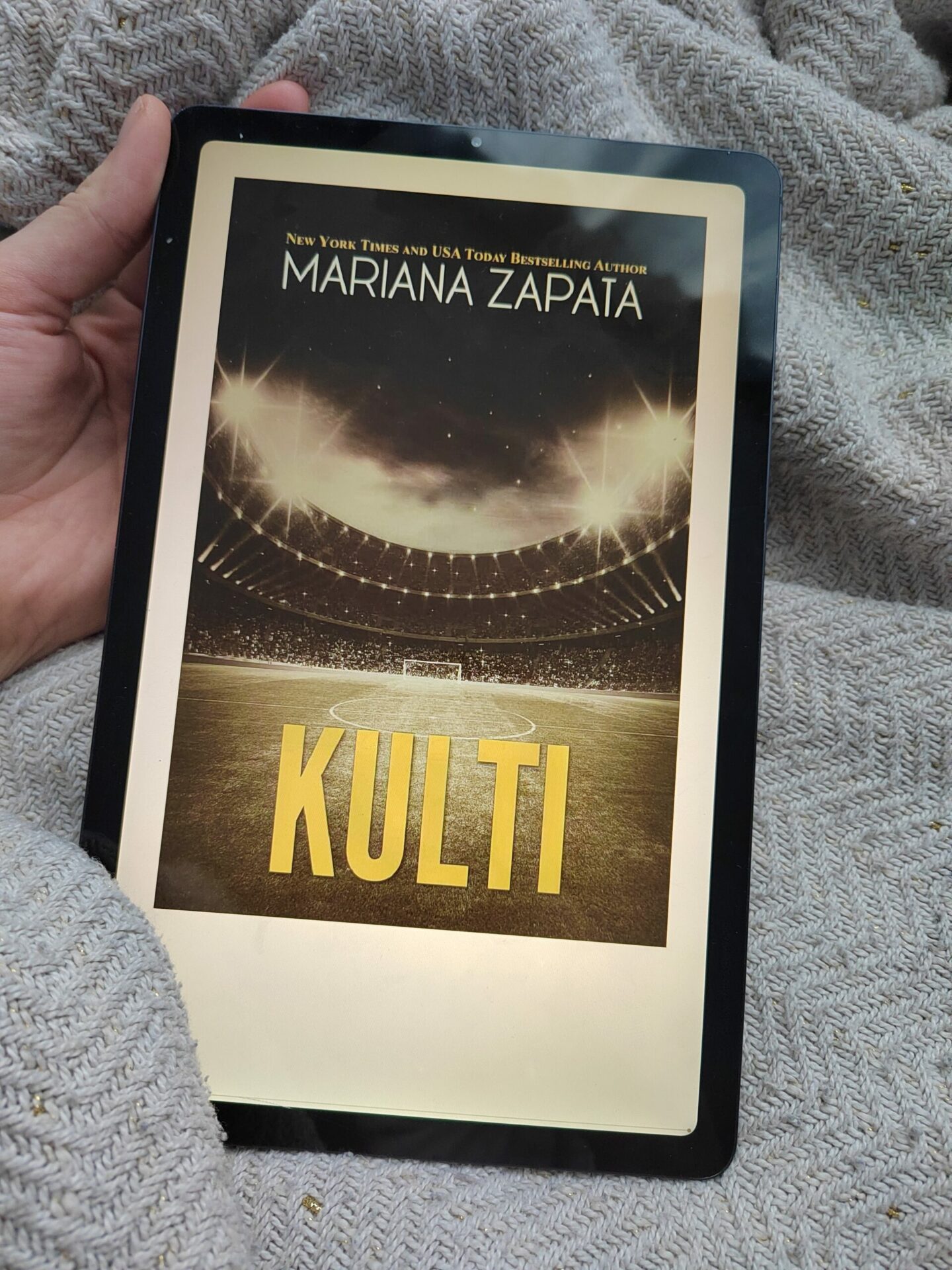a review of kulti by mariana zapata