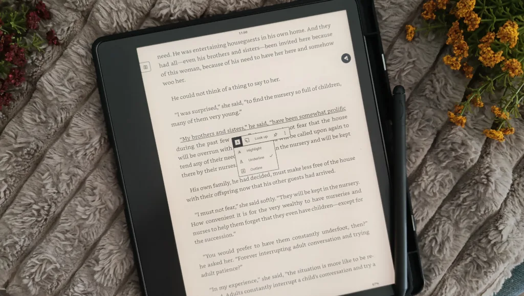 A photo of annotating options on kindle scribe (highlight, underline, outline) which you can do with a stylus pen